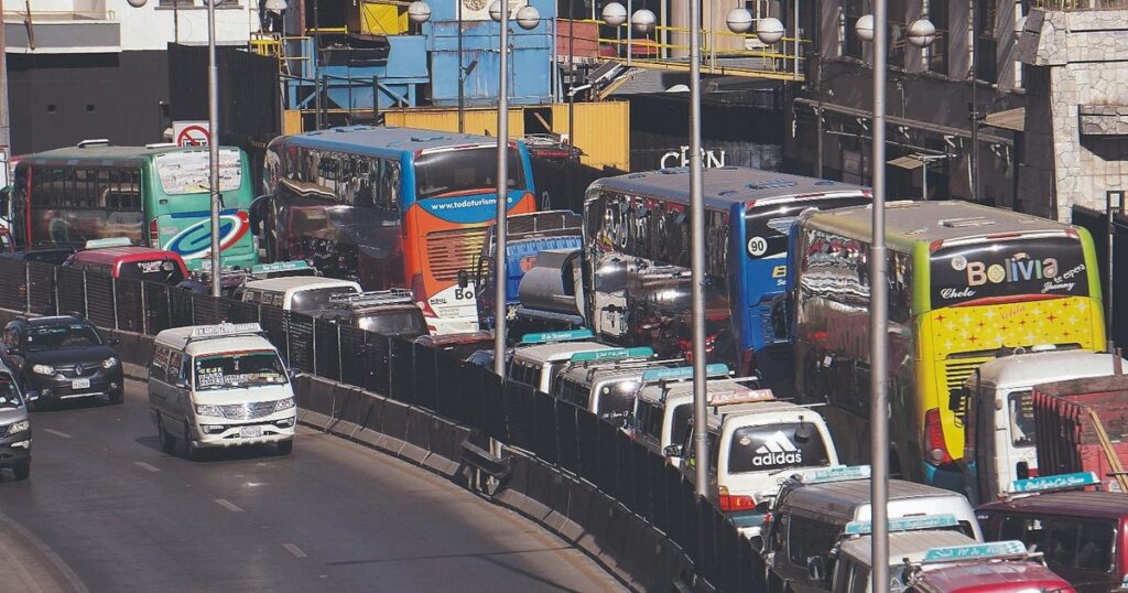 Crisis de combustibles afecta a varias ciudades del país