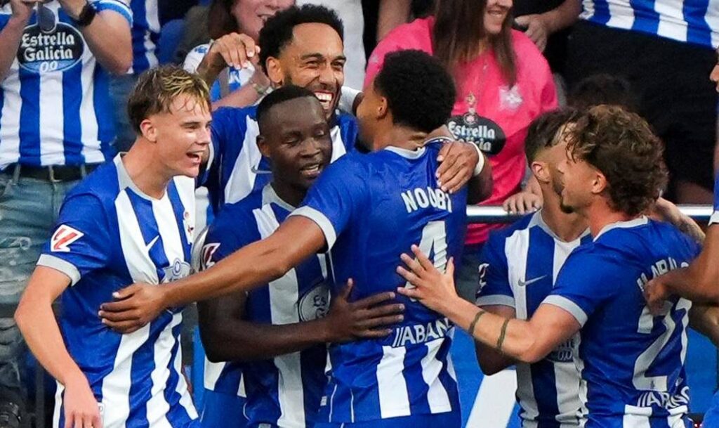 Aubameyang anota en el regreso del Deportivo a LaLiga