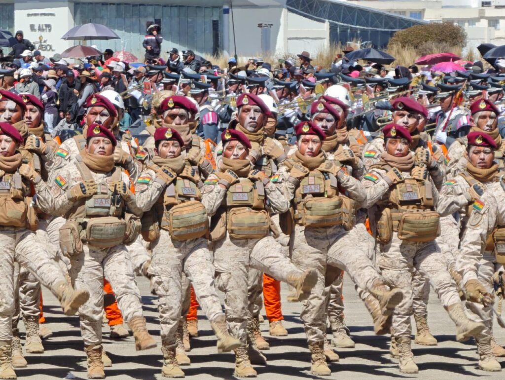 Inicia modernización de las Fuerzas Armadas de Bolivia