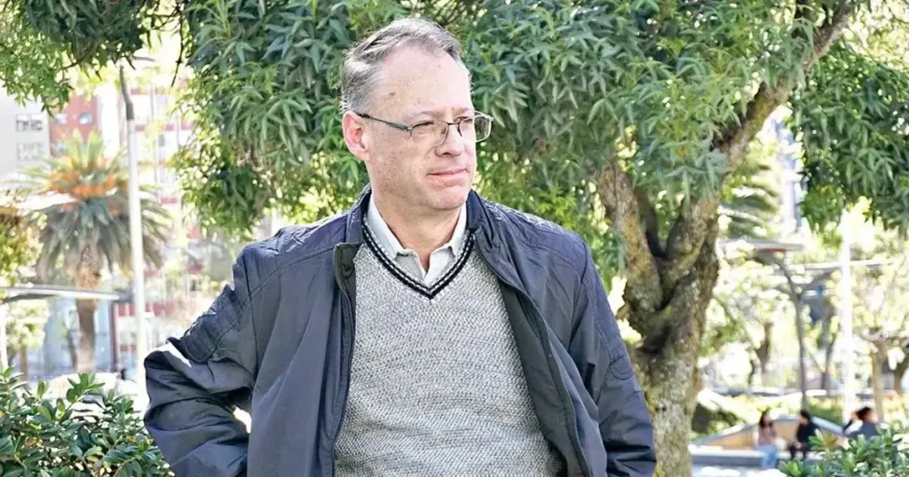 Dunn advierte sobre la inestabilidad en el gabinete del presidente Paz