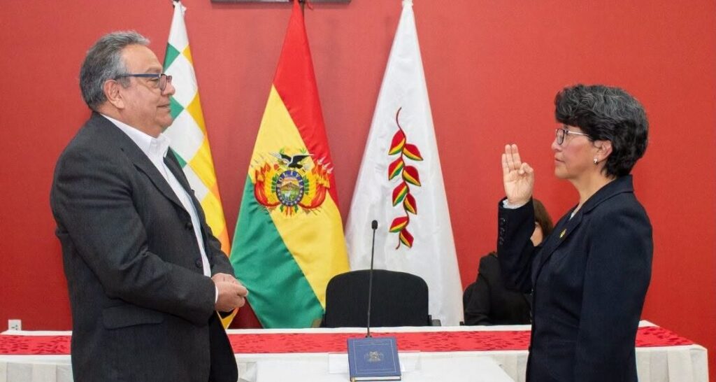Luz Jiménez asume como nueva viceministra de Educación Regular