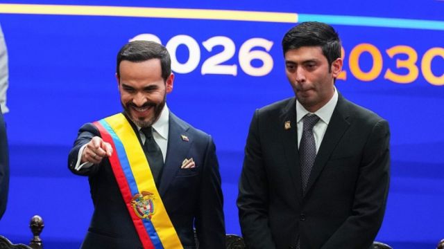 De La Espriella destituye a cinco embajadores colombianos