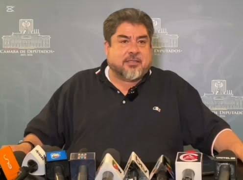 Diputado solicita aclaración sobre la escala del avión presidencial en Boca Ratón