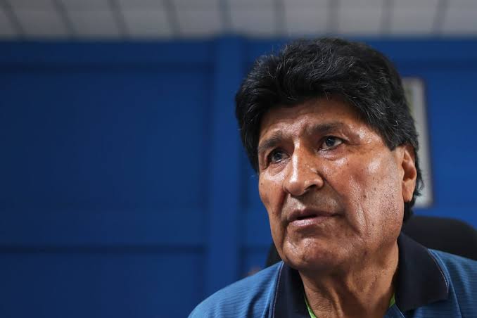 Evo Morales critica la extensión del estado de excepción: "¿Solucionará la crisis económica?"