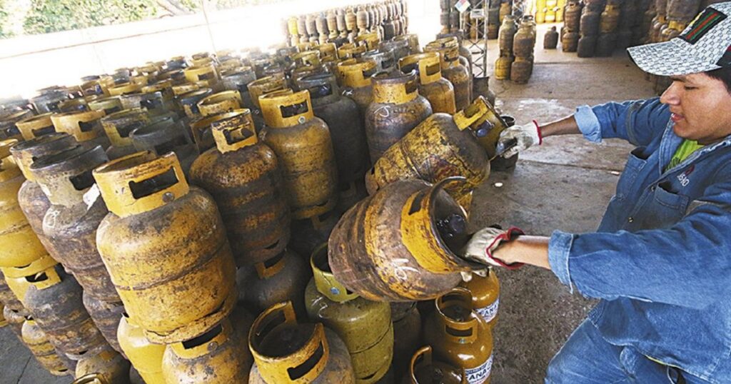 Se prevé un aumento del precio de la garrafa de gas a Bs 120