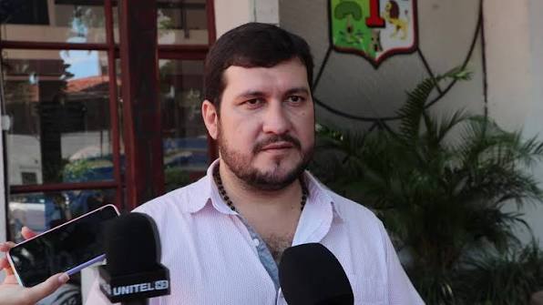 Líder cívico de Santa Cruz urge al nuevo comandante de la Policía a actuar contra Evo Morales