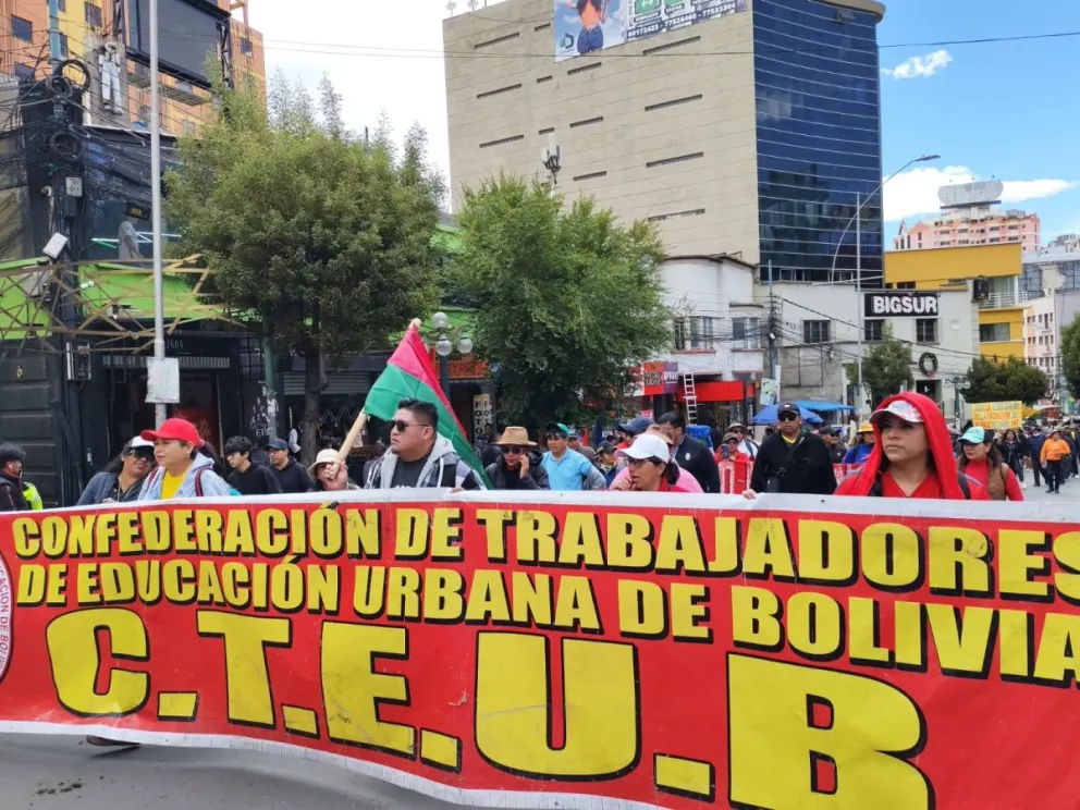 Educadores urbanos proponen recortes salariales para autoridades nacionales