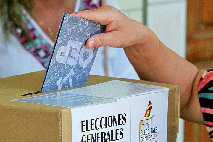 Refuerzan controles sobre afiliaciones políticas en Bolivia