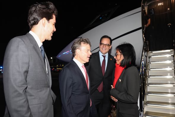 Delcy Rodríguez aterriza en Nueva York para la ONU