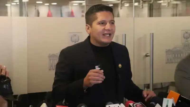 Diputado del PDC señala a Edmand Lara como parte de un intento de golpe