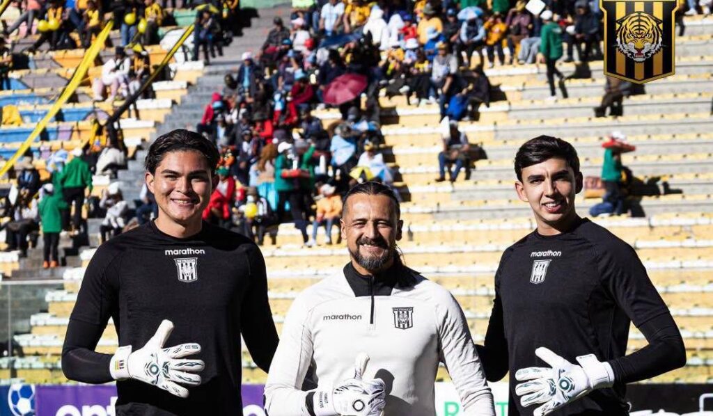 Clásico paceño: The Strongest y Bolívar empatan sin goles en el Hernando Siles