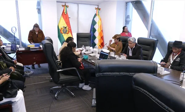 Comisión de Diputados avanza en el análisis de la Ley Antibloqueos