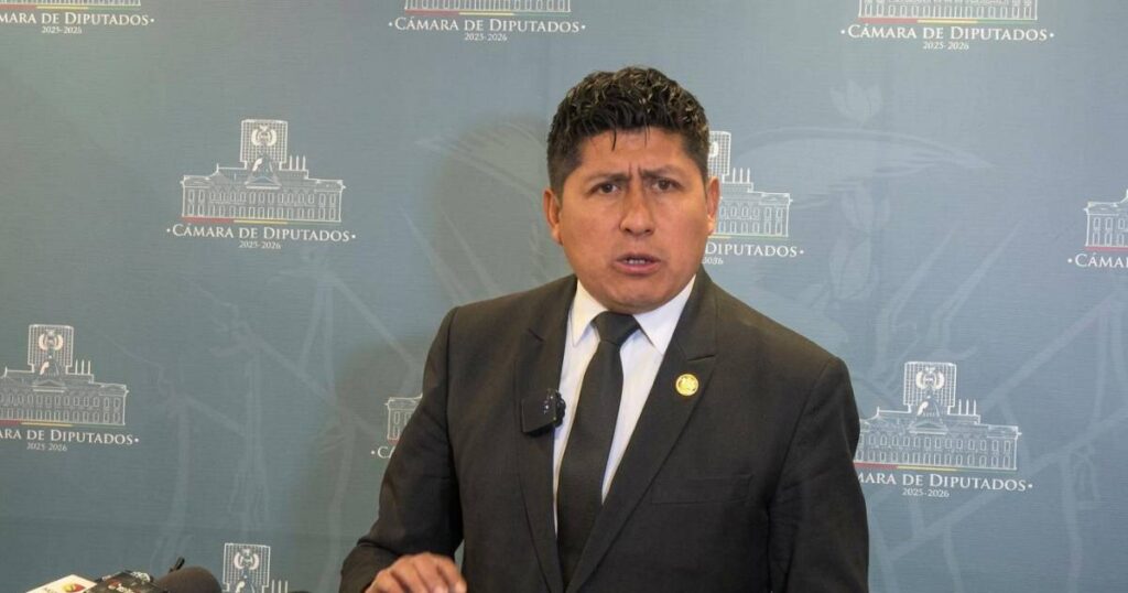 Diputado Diego Copa critica coincidencia entre viaje y veto de visa