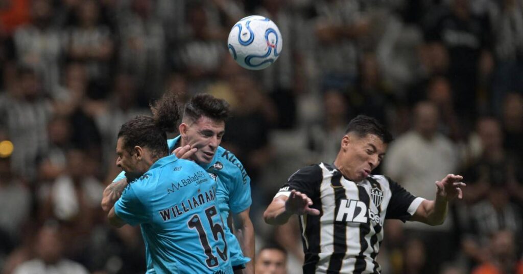 Atlético Mineiro se impone en penales y avanza a semifinales de la Copa Sudamericana