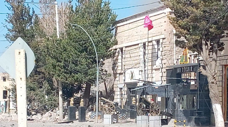 Explosiones en unidad militar de Viacha generan daños