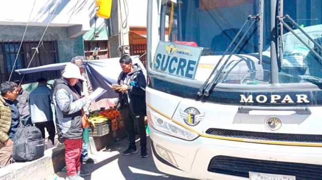 Aumento de tarifas en flotas genera malestar entre pasajeros