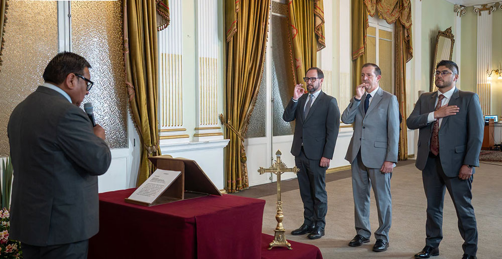 Nuevos viceministros son designados por el canciller Huanca
