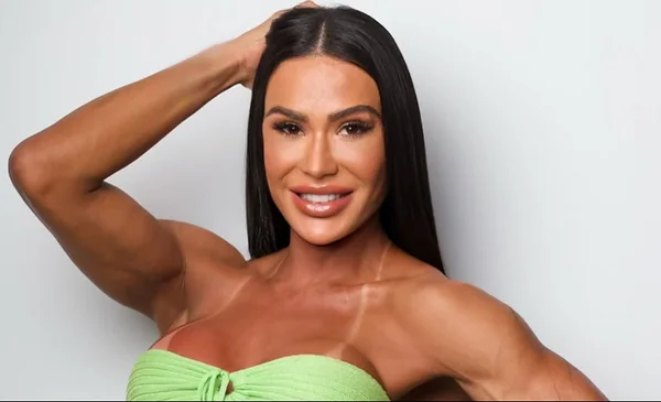 Polémica por la fuerza de la modelo brasileña Gracyanne Barbosa en redes sociales