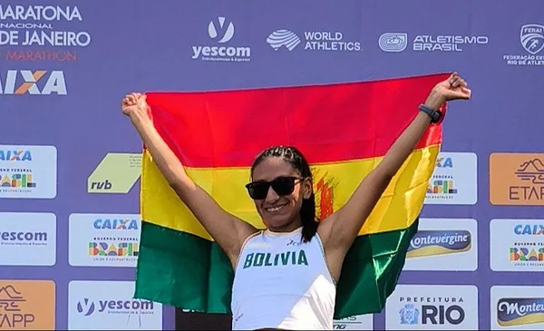 Jhoselyn Camargo brilla en Santiago con medalla de plata