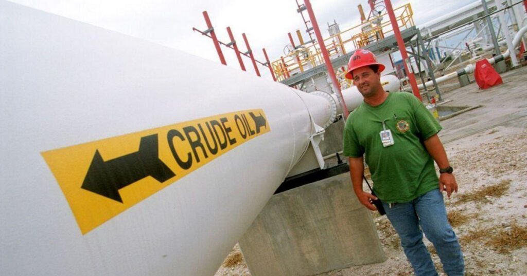 La reserva estratégica de petróleo de EE.UU. alcanza su mínimo histórico desde 1983