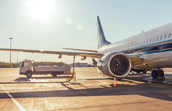 Regulan importación y venta de gasolina de aviación grado 100