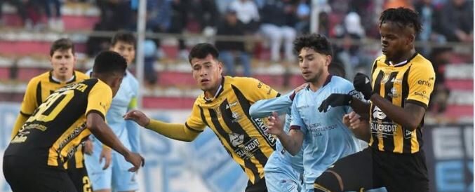 El clásico paceño finalizó en empate