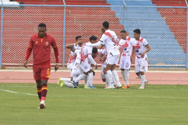 Nacional Potosí se impone en Oruro con dos goles de Álvarez