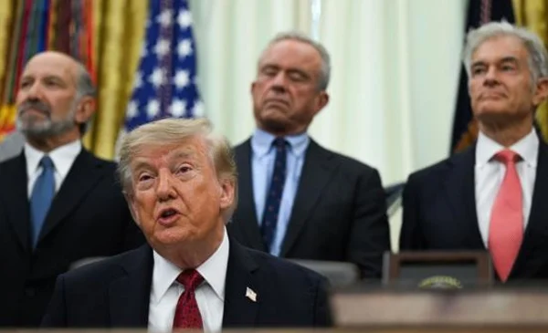 Trump promueve incentivos fiscales para revivir la producción en Hollywood
