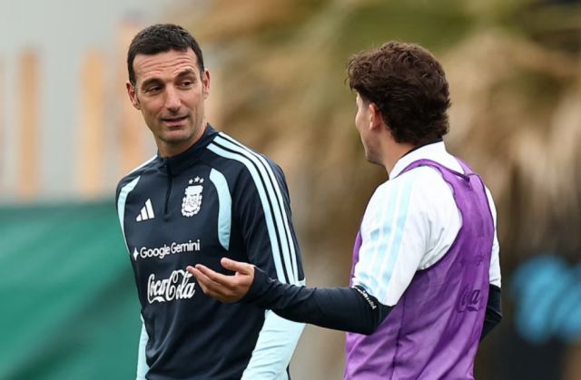 Scaloni prepara dos opciones tácticas para el amistoso contra Bolivia