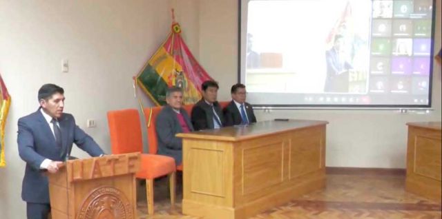 UATF da inicio a un posdoctorado internacional en investigación