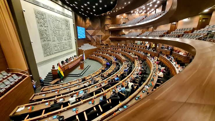 El Legislativo debatirá sobre investigación de visas revocadas por Estados Unidos