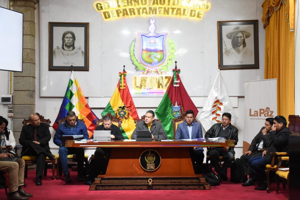 Gobernación de La Paz y autoridades de Omasuyos impulsan proyectos vitales para la región