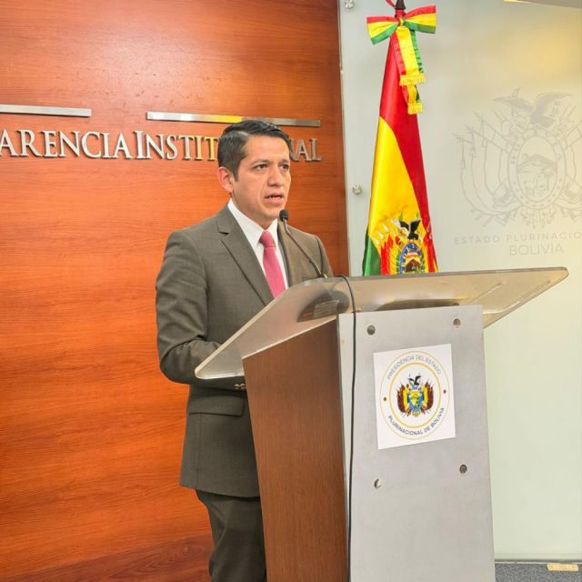 Denuncia por irregularidades en la compra de billetes conmemorativos del Bicentenario