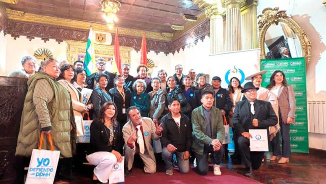 Graduación de 17 promotores de derechos humanos en Potosí