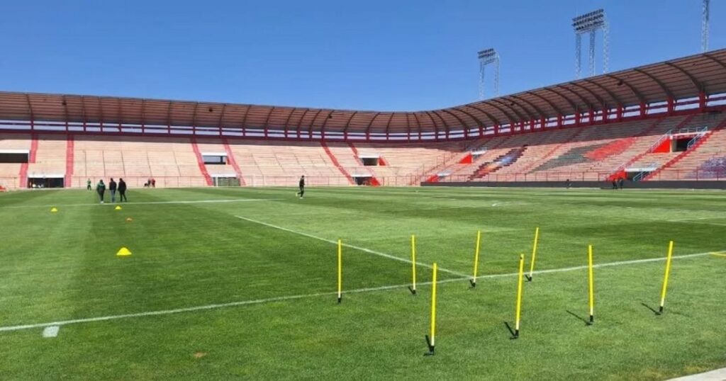 La Verde se aferra a El Alto, pero el estado del césped es motivo de preocupación