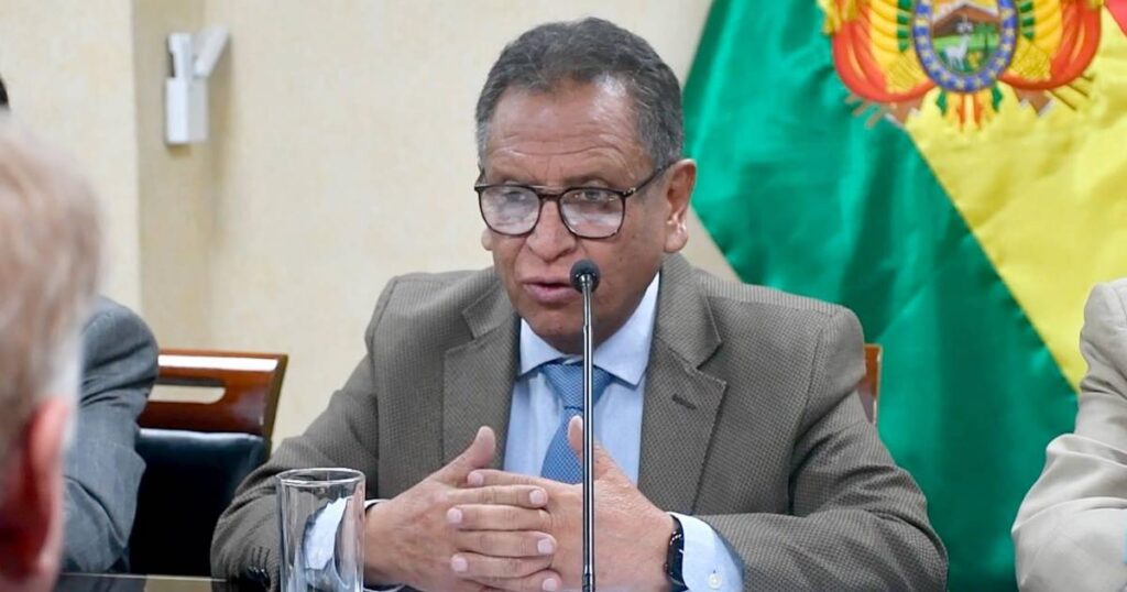 Marco Antonio Oviedo descarta atentado tras explosiones en Viacha
