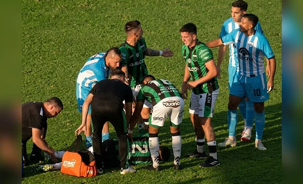 Tensión en el fútbol argentino: jugador gravemente herido tras brutal entrada