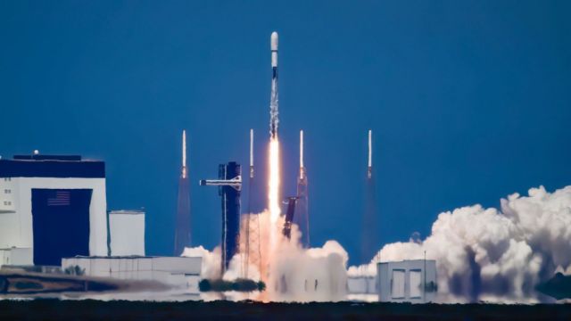 Estados Unidos revela su primer sistema de armamento en el espacio