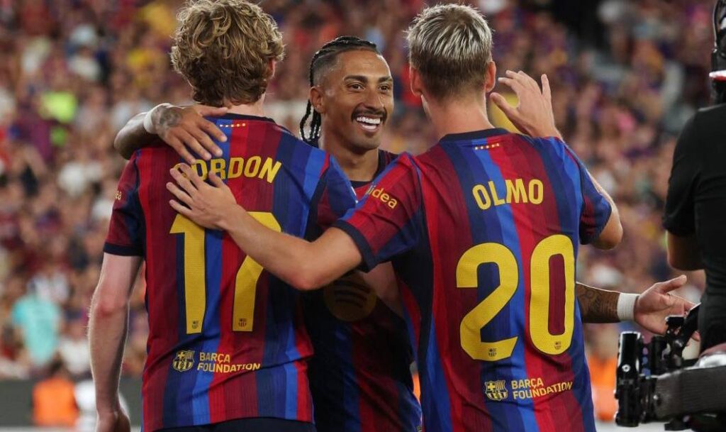 El Barcelona logra una contundente victoria ante el Rayo Vallecano y se posiciona en la cima de la Liga
