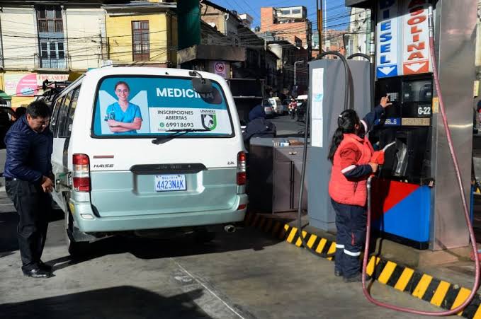 Fejuve de La Paz se opone a aumento de tarifas en el transporte urbano