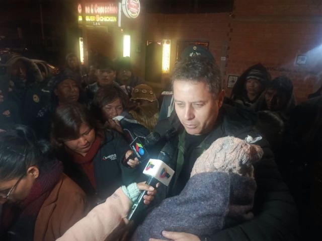 Vicepresidente Lara visita Viacha y critica al Gobierno por explosiones
