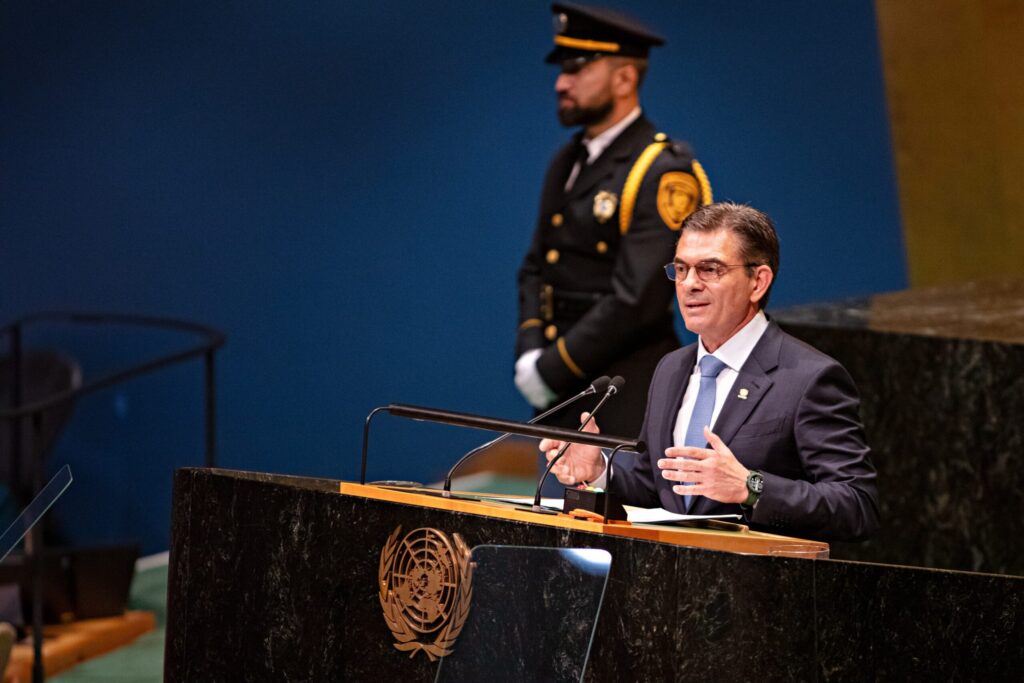 El Presidente Paz envía su saludo a Pando, Santa Cruz y Cochabamba desde la ONU