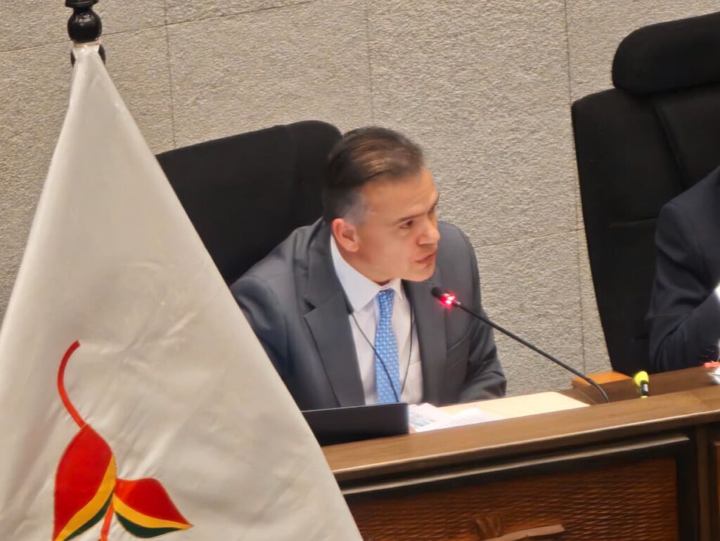 Ministerio de Defensa propone revisiones del estado de excepción
