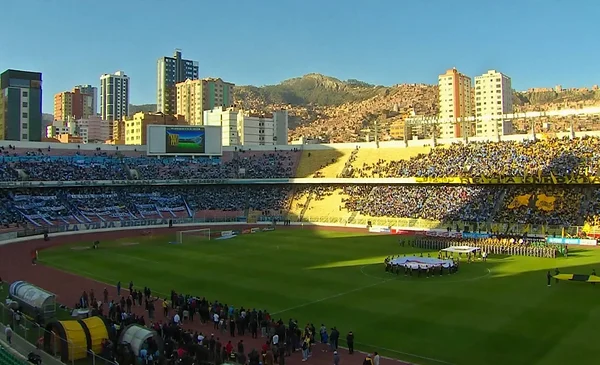 Fútbol en su máxima expresión: 550 policías cuidan el clásico paceño