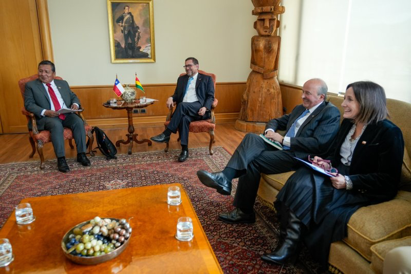 Bolivia y Chile trabajan en agenda bilateral previa a visita de Kast