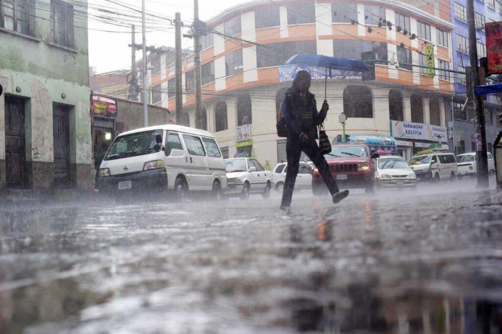 Advertencia de lluvias y tormentas eléctricas por parte del SENAMHI