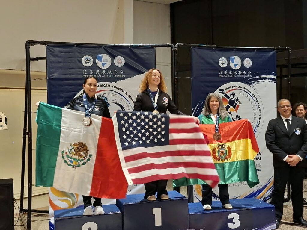 Beatriz Delgadillo brilla en el Panamericano de Kung Fu y Tai Chi