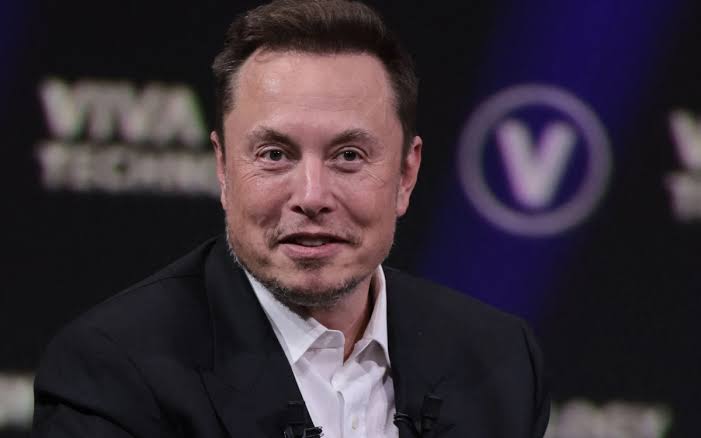 Reacción de Elon Musk ante el lanzamiento de Starlink en Bolivia