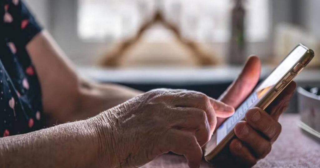Valiente nonagenaria frustra intento de estafa telefónica