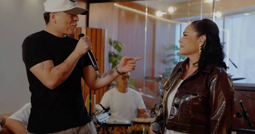Luis Vega lanza emotivo dueto con su madre Sonia Flores